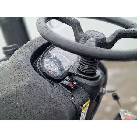 Мінітрактор СКАУТ ТУ-254Х з рівною підлогою, примусовою навіскою 2 гідроциліндри, широкі шини Мінітрактор СКАУТ ТУ-254Х з рівною підлогою, примусовою навіскою 2 гідроциліндри, широкі шини